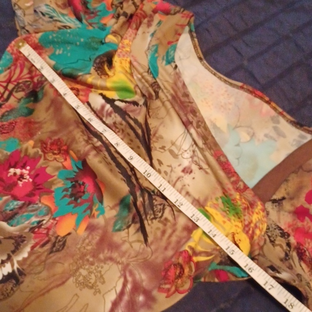 < Multicolor Floral Women's Top Size Small - Picture 7 of 8